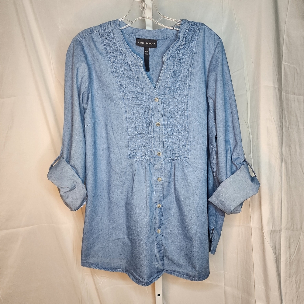 Lane Bryant Light Blue Chambray Button-Front Tunic with Pintuck Bib